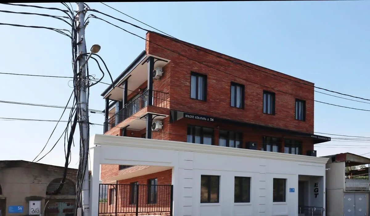 Modern Apartment Overlooking Τυφλίδα