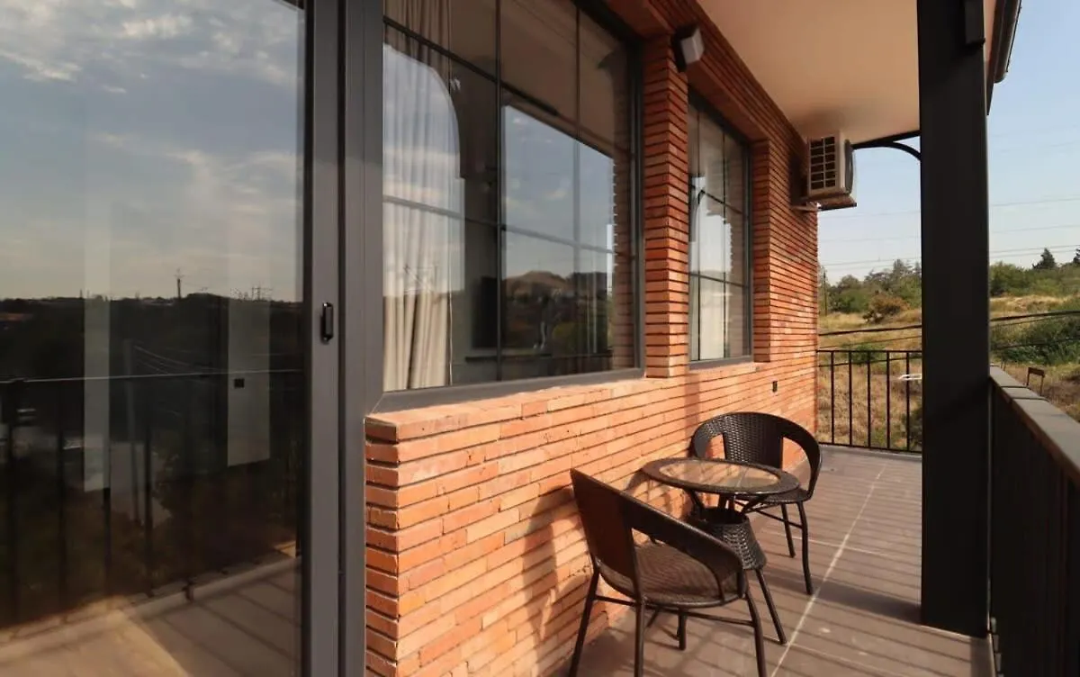 Modern Apartment Overlooking Τυφλίδα Γεωργία