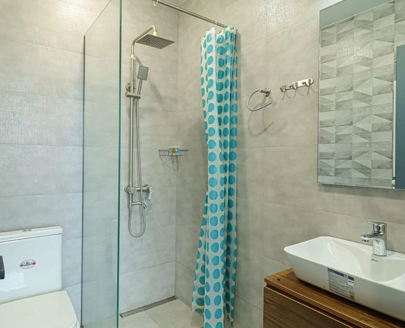 Modern Apartment Overlooking Τυφλίδα