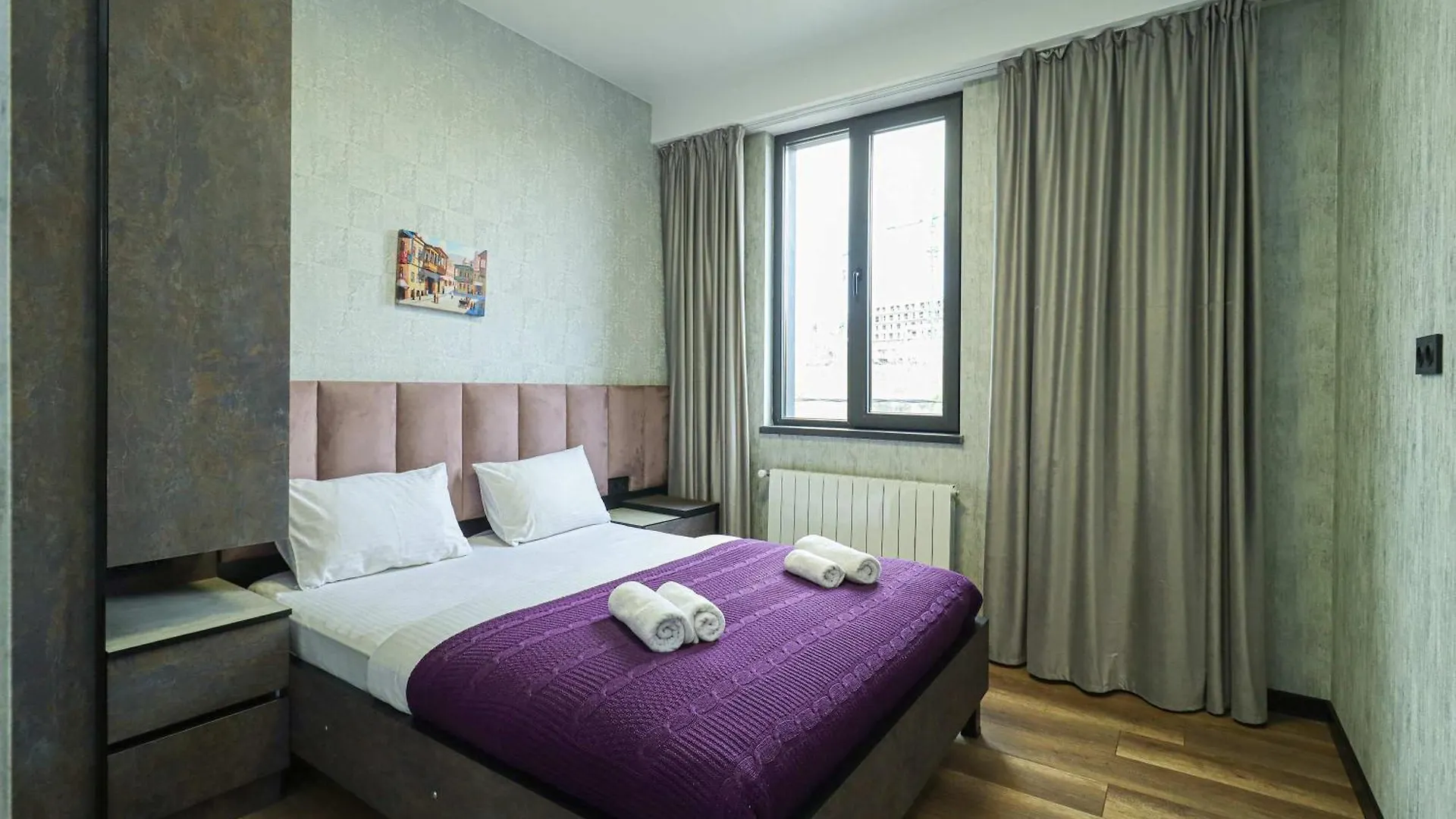 Modern Apartment Overlooking Τυφλίδα